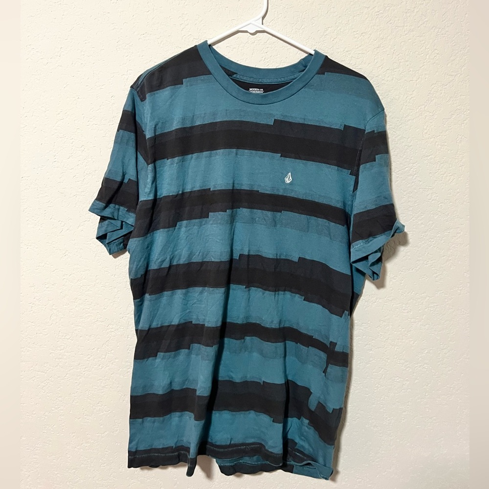 Volcom knit shirt XL